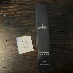 Twilight by Stephenie Meyer BOOK ONE
